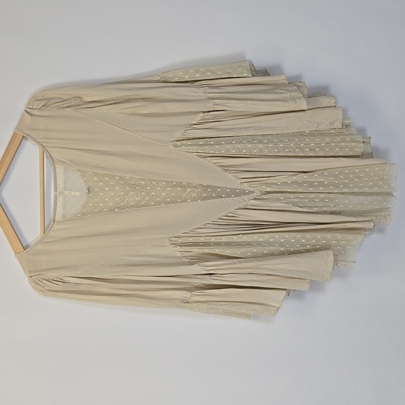 Free People Flowy Bell Sleeve Top - Size Medium - Picture 7 of 14